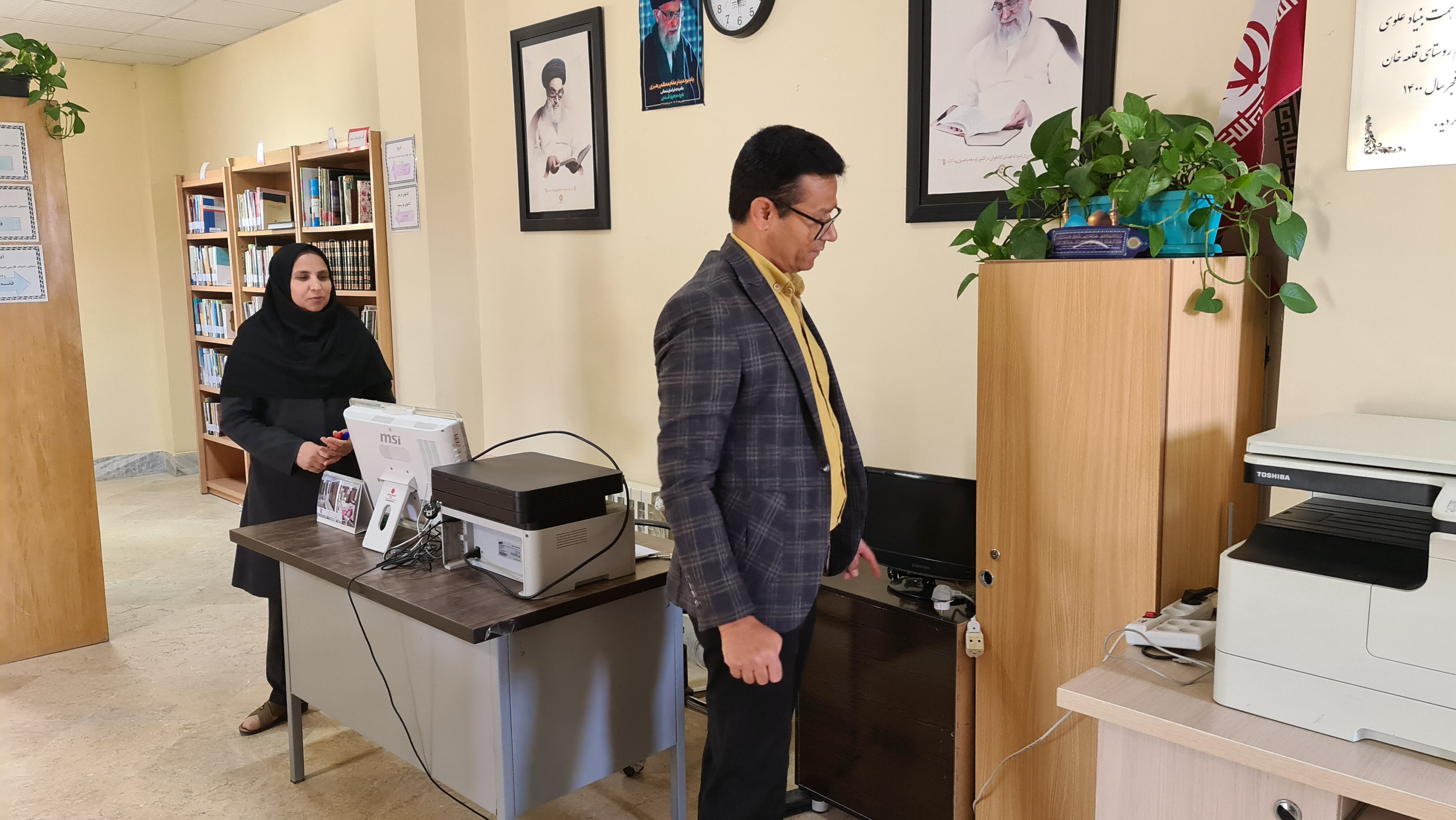 بازدید از کتابخانه قلعه خان